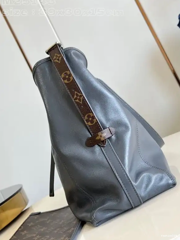 LOUIS VUITTON 39 x MM- x CarryAll 15cm 30 0402